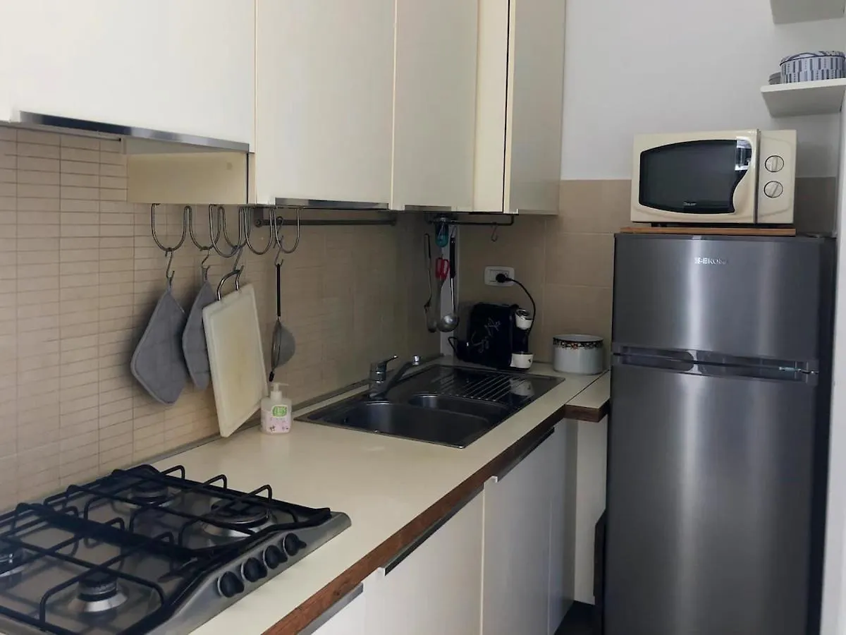 Delightful Apartment With Garden Near The Sea Marina Di Carrara